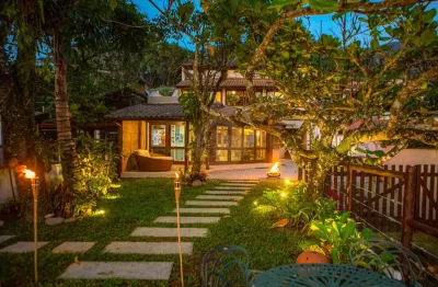 Casa excepcional frente ao rio e mar de barra do una - venda e locação anual