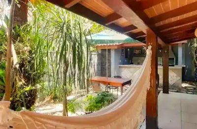 Casa com 2 suítes, 200m da praia de maresias no canto do moreira - venda e locação anual