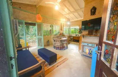 Casa em condomínio arborizado - venda e locação anual