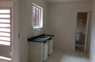 Locação casa r$ 1.980,00 vila guarani (não é independente) 2 dormitórios