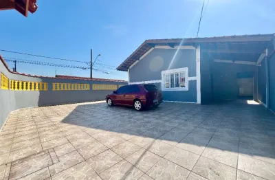 Casa semi isolada com 2 dormitórios, na mirim, em praia grande-sp