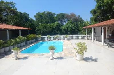 Casa dúplex-pronta para mudar-localizacao privilegiada-vargem pequena