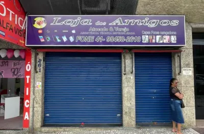 Aluga-se espaço comercial amplo no centro de curitiba– 212m²