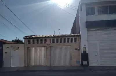 Casa com 3 quartos à venda na Rua Antônio Ivo, 0000, Henrique Jorge, Fortaleza