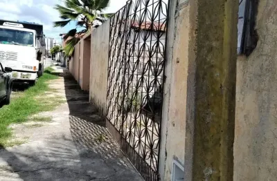 Vendo duas casas na parangaba  rua jandaia, n⁰: 02, parangaba