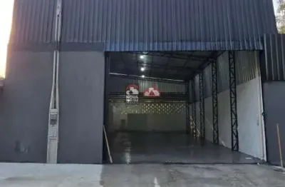Galpão comercial recém construído em rua principal da tabatinga