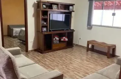 Casa espaçosa com piscina, área gourmet e 5 vagas ? conforto completo!