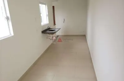 Apartamento compacto de 1 dormitório com garagem descoberta
