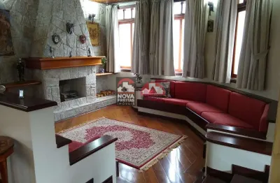 Casa com 7 quartos à venda na Rua Major Dietrich Ott, Jardim das Colinas, São José dos Campos