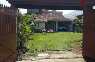 Casa com 1 quarto à venda na Rua Rouxinol, 138, Jardim das Gaivotas, Caraguatatuba
