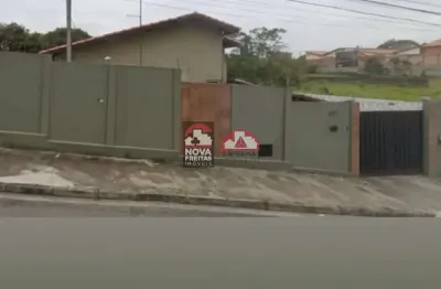 Casa com 3 quartos à venda na Rua General Góes Monteiro, 721, Cruz, Lorena