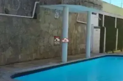 Oportunidade de ter seu imóvel frente mar com 2 dormitórios, 2 wcs, 1 vaga de garagem, área de garagem e fundos privativos.