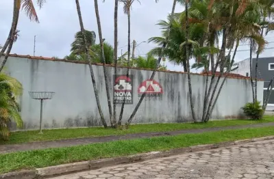 Vendo excelente sobrado de alto padrão na praia das palmeiras!!!