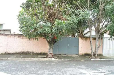 Casa com 3 quartos à venda na Rua Ferdinando Bolis, 15, Crispim, Pindamonhangaba