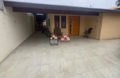 Casa com 3 quartos à venda na Rua Benedito Rodrigues Santos, Balneário Califórnia, 100, Balneário Califórnia, Caraguatatuba