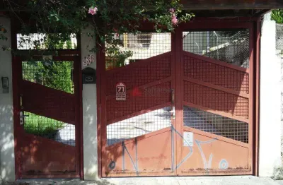 Casa com 3 quartos à venda na Avenida Albuquerque Lins, 936, São Benedito, Pindamonhangaba