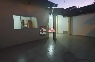 Casa com 3 quartos à venda na Rua Armando Goffi, 26, Loteamento Residencial Andrade, Pindamonhangaba