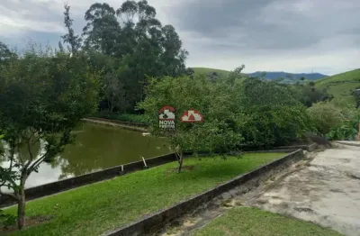 Sitio em paraibuna com arvores frutíferas,nativas, rosas e dois tanques de pesca.