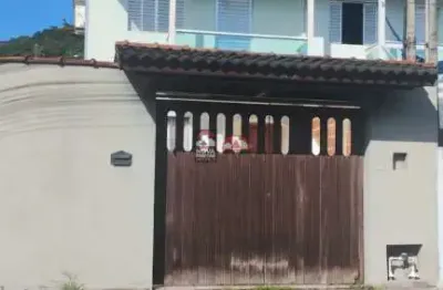 Casa mobiliada à venda com 2 suítes a 800m da praia martim de sá em caraguatatuba