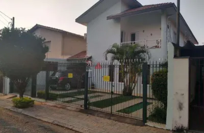 Casa sobrado com ponto comercial em são josé dos campos