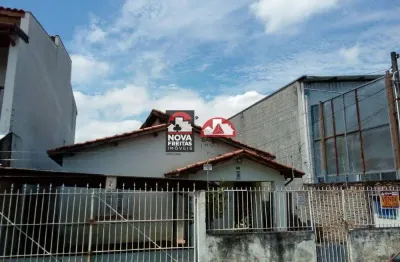Casa com 3 quartos à venda na Rua Capitão Vitório Basso, 78, São Benedito, Pindamonhangaba