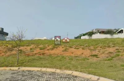 Venda de terreno de esquina em condomínio fechado - oportunidade única!