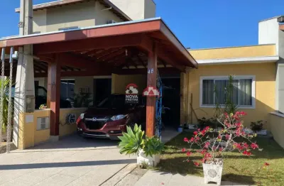 Casa com 2 quartos à venda na Rua Madressilva, 48, Condomínio Residencial e Comercial Laguna, Pindamonhangaba