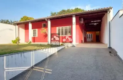 Casa com 3 quartos à venda na Rua Oswaldo Cruz, 48, São Benedito, Pindamonhangaba