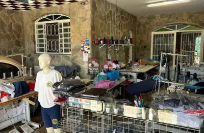 Casa com 3 quartos à venda na Avenida Iguape, 815, Jardim Satélite, São José dos Campos