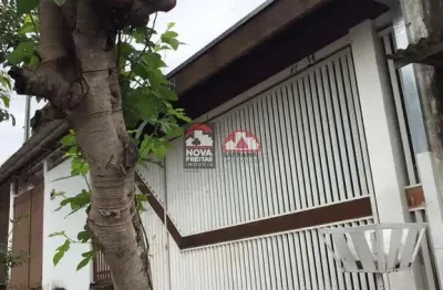 Casa com 3 quartos à venda na Rua Pedro Gonçalves Reis, 88, Jardim Torrão de Ouro, São José dos Campos