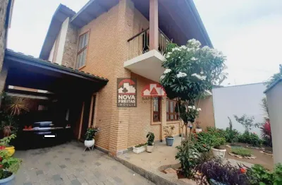 Casa com 3 quartos à venda na Rua Eugênio Siqueira Salgado, 116, Centro, Pindamonhangaba