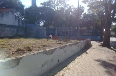 Terreno de esquina espaçoso: 312m² para seu projeto na rua dinamarca com suécia!