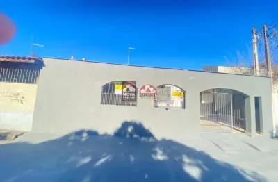 Casa com 2 quartos para alugar na Avenida Brasília, 165, Indaiá, Caraguatatuba