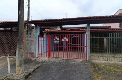Casa térrea - a 600 metros da praia, na martim de sá