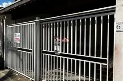 Casa com 2 quartos à venda na Rua Oscar Pimentel de Carvalho, 65, Comercial e Residencial Jardim Mariana, Pindamonhangaba