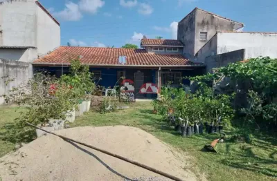 Venda a vista, estuda proposta e também aceita permuta em casa do lado praia no aruan, britânia e palmeiras como parte do negocio.