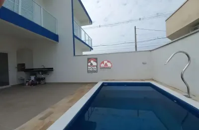 Ótimo sobrado com piscina e linda área gourmet, 3 dormitórios, 2 vagas de garagem ótima casa com área gourmet e linda piscina.