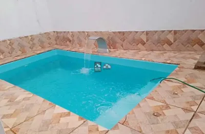 Casa no bairro tinga com piscina ótima localização.