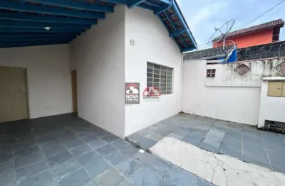 Casa com 3 quartos para alugar na Rua Comerciante Francisco Zamith, 46, Jardim Cristina, Pindamonhangaba