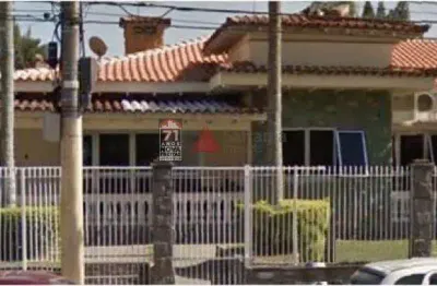 Casa com 4 quartos para alugar na Avenida Nove de Julho, 1040, Jardim Apolo, São José dos Campos