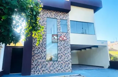 Belíssima casa assobradada à venda no condomínio cataguá way norte em taubaté!