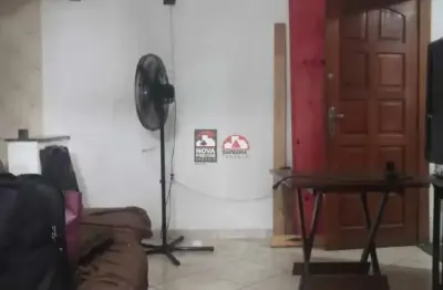 Locação casa residencial 3 quartos, 1 suíte e ponto comercial