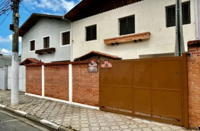 Sobrado comercial para locação no centro de pindamonhangaba!