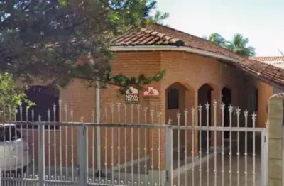 Casa térrea com edícula bem localizada à venda ? bairro indaiá, caraguatatuba/sp