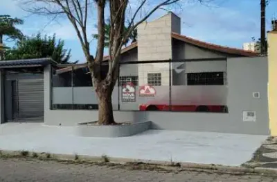 Se voce está procurando por uma casa de luxo em uma área npbre,não perca esta oportunidade. entre em contato connosco para agendar uma visita e conhecer mais sobre esta propriedade.