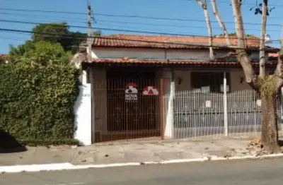 Casa com ponto comercial à Venda no Bosque dos Eucaliptos em SJC