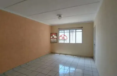 Apartamento com 3 quartos para alugar na Rua Doutor Rebouças de Carvalho, 393, Centro, Taubaté