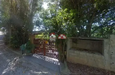 Casa  residencial de alto padrão com acesso pela  rua violeta e pelo mar (deck privativo).são sebastião/sp