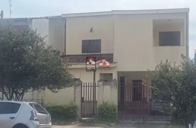 Casa com 4 quartos à venda na Avenida Albuquerque Lins, 700, São Benedito, Pindamonhangaba