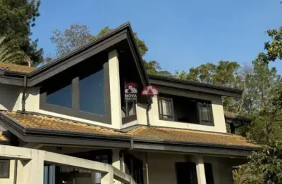 Casa para Venda e Locação no Condomínio Recanto dos Pássaros em Jacareí